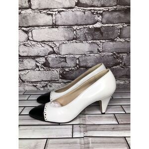 VTG David Evins White Leather Black Cap Toe Dress Heels Women’s Sz 7AA US/37.5EU